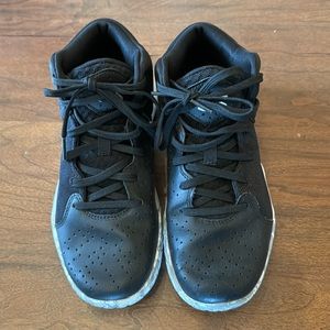 Under Armour Youth Basketball Shoes